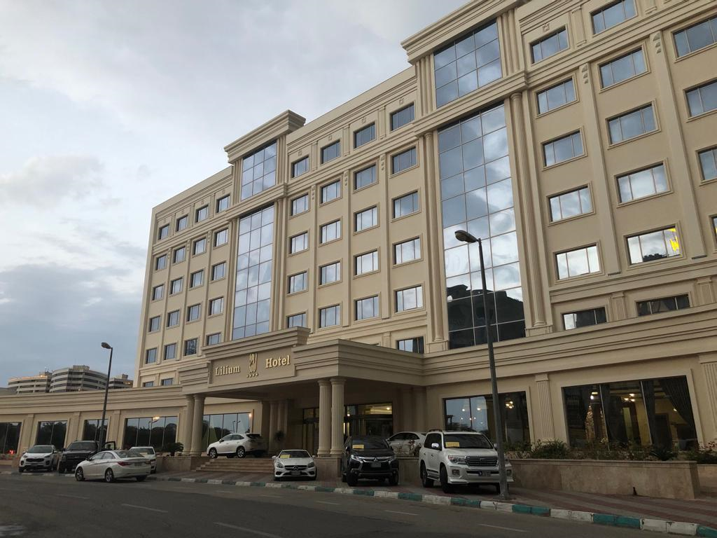 رزرو و خرید تور کیش هتل لیلیوم کیش با خدمات کامل و گشت جزیره بهمراه پرواز چارتری و منوی بوفه آژانس هواپیمایی آریا اوج پر