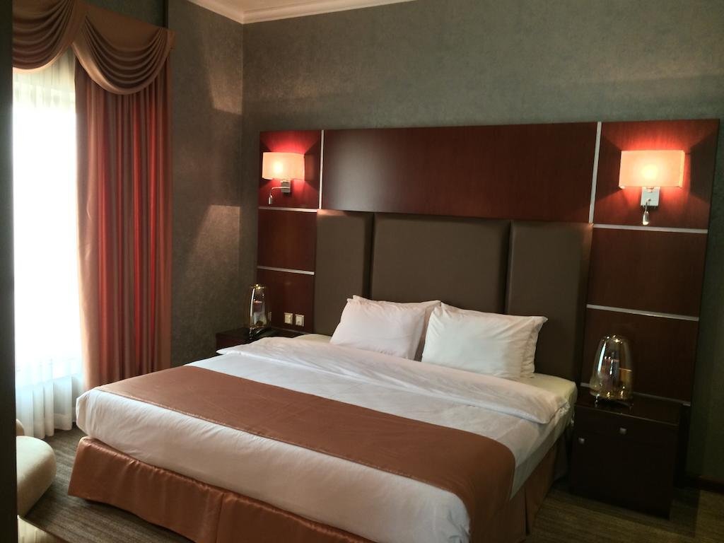  ارزان ترین تور لحظه آخری دبی هتل کینگزپارک 