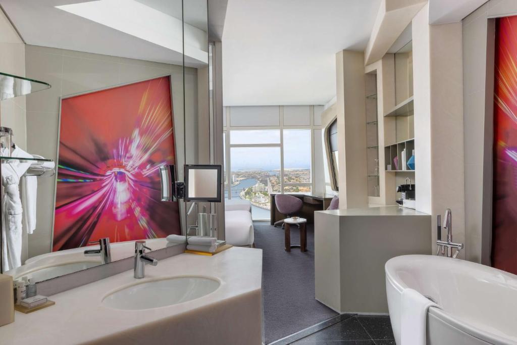 عکس V Hotel Dubai