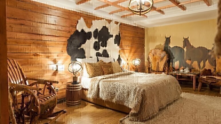 تور مشهد هوایی هتل قصر طلایی پنج ستاره بهمراه عکس و لوکیشن و نظرات مسافران با پرواز اتوبوس vip لحظه آخری ارزان اقامت د