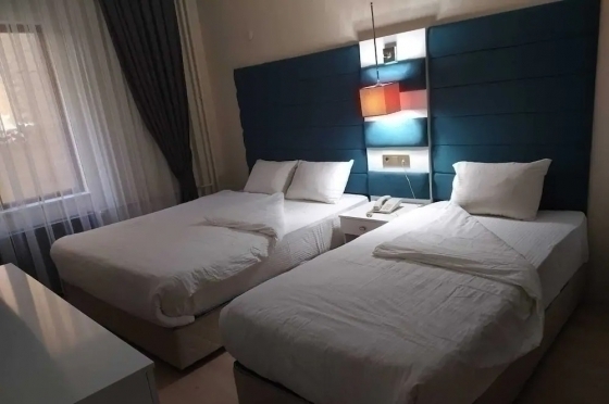 تور وان هتل آتنا لایف بهمراه عکس و لوکیشن و نظرات مسافران با اتوبوس vip لحظه آخری ارزان اقامت در هتل های کولر دار مرکز ش