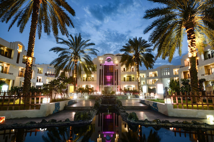 رزرو و خرید تور کیش هتل پارسیان با خدمات کامل و گشت جزیره بهمراه پرواز چارتری و منوی بوفه آژانس هواپیمایی آریا اوج پرواز