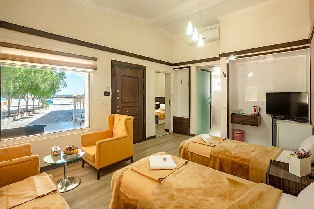 qeshm-tour-5-star-hotel-4-star-hotel-3-star-hotel-facilities-services-hotel-photo-room-photo-restaurant-lobby-reviews-qe