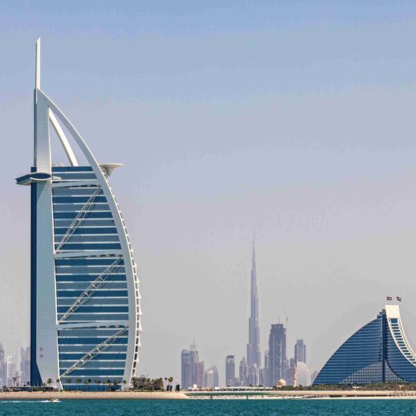 تور دبی از مشهد ارزانترین قیمت با خدمات کامل آذر 1404 3 شب آژانس مسافرتی آریا اوج پرواز.jpg