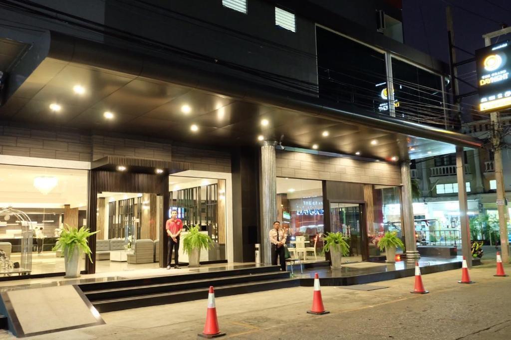  عکس The Grand Day Night 