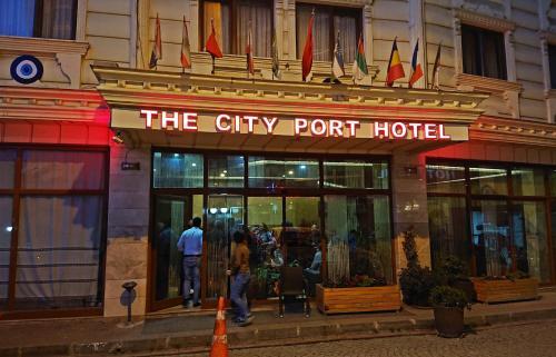  The City Port Hotel 