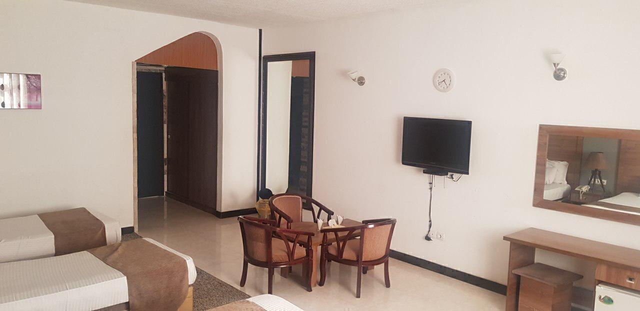 عکس تخت دو نفره هتل پارس نیک کیش