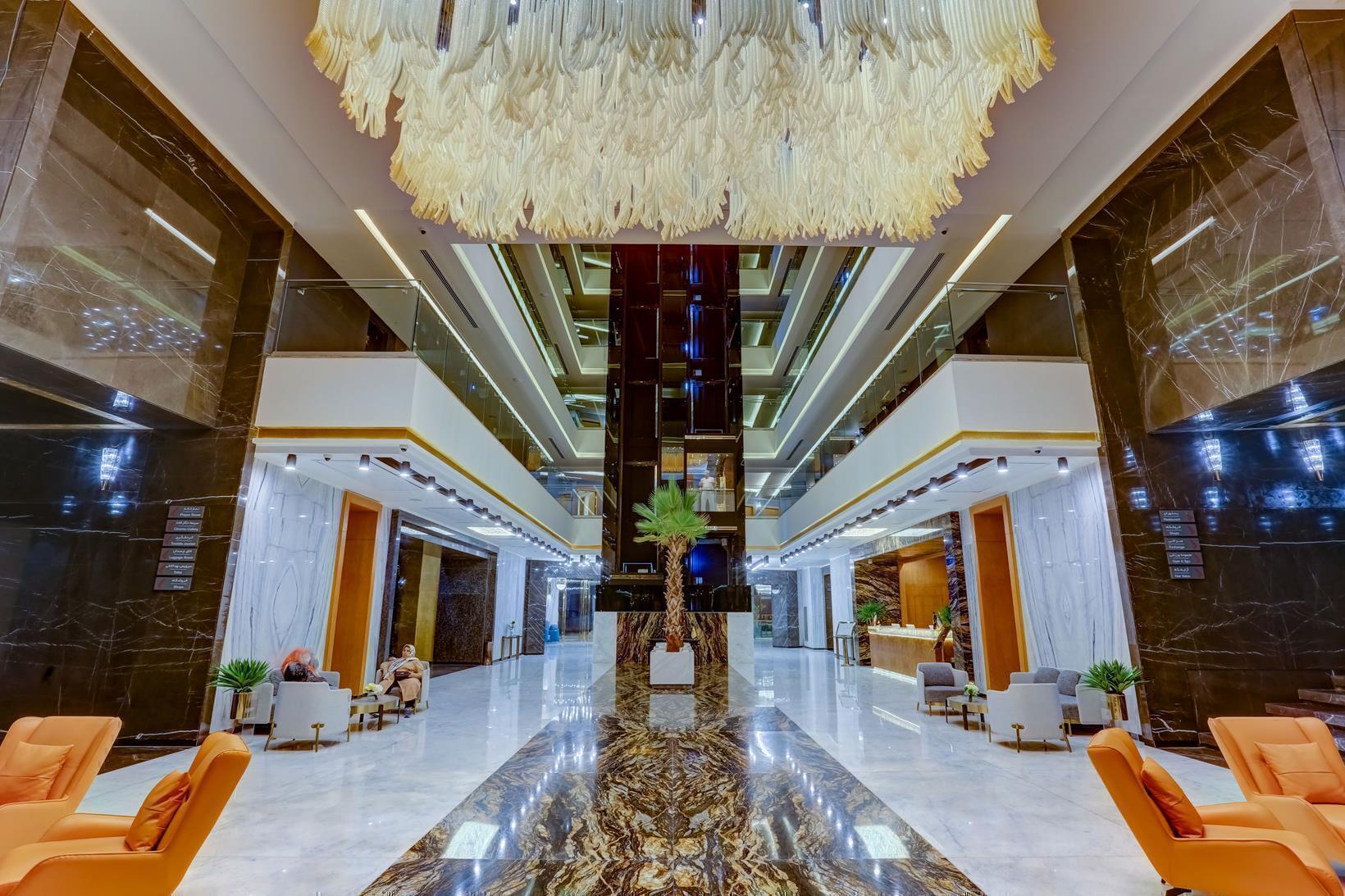 تور کیش هتل پالاس کیش