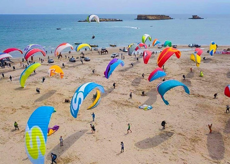 تور قشم زمینی با قطار 6 تخته و 4 تخته ارزانترین قیمت با اقامت در هتل های ساحلی