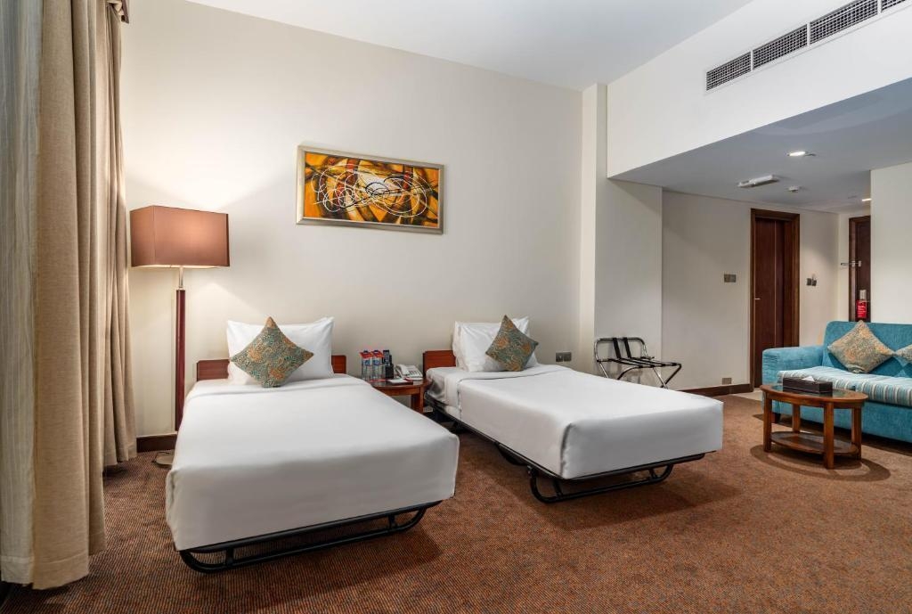 تور دبی هتل چهار ستاره رامادا بای ویندهام دیره Ramada by Wyndham Dubai Deira