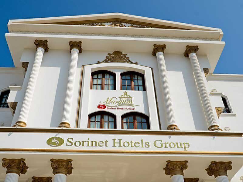 رزرو و خرید تور کیش هتل سورینت مریم با خدمات کامل و گشت جزیره بهمراه پرواز چارتری و منوی بوفه آژانس هواپیمایی آریا اوج پ