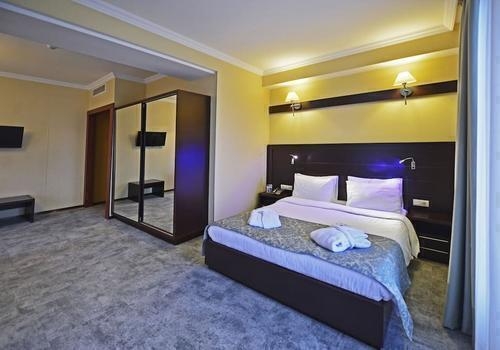 تور تفلیس هتل 4* آستوریا تفلیس