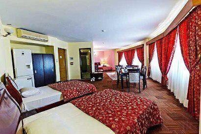 رزرو و خرید تور کیش هتل گراند با خدمات کامل و گشت جزیره بهمراه پرواز چارتری و منوی بوفه آژانس هواپیمایی آریا اوج پرواز م