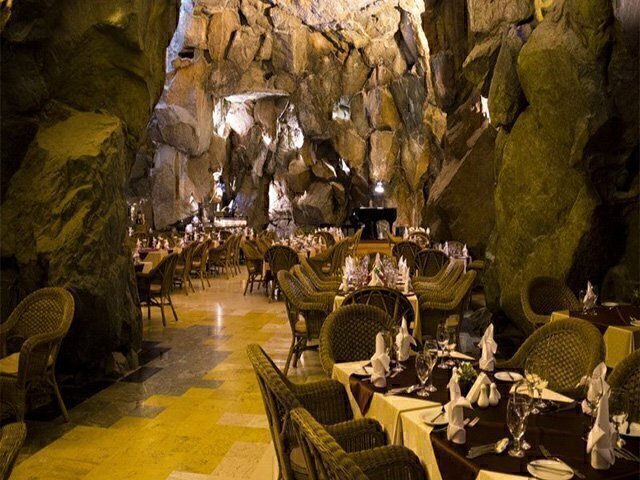 رزرو و خرید تور کیش هتل صدف با خدمات کامل و گشت جزیره بهمراه پرواز چارتری و منوی بوفه آژانس هواپیمایی آریا اوج پرواز مجر