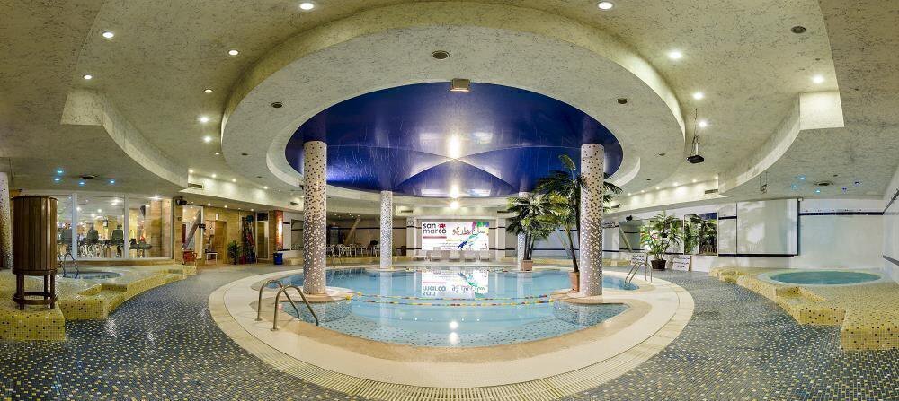 تور لحظه آخری شیراز از تهران