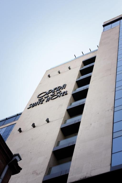  قیمت تور ارمنستان هتل اپرا سوئیت 