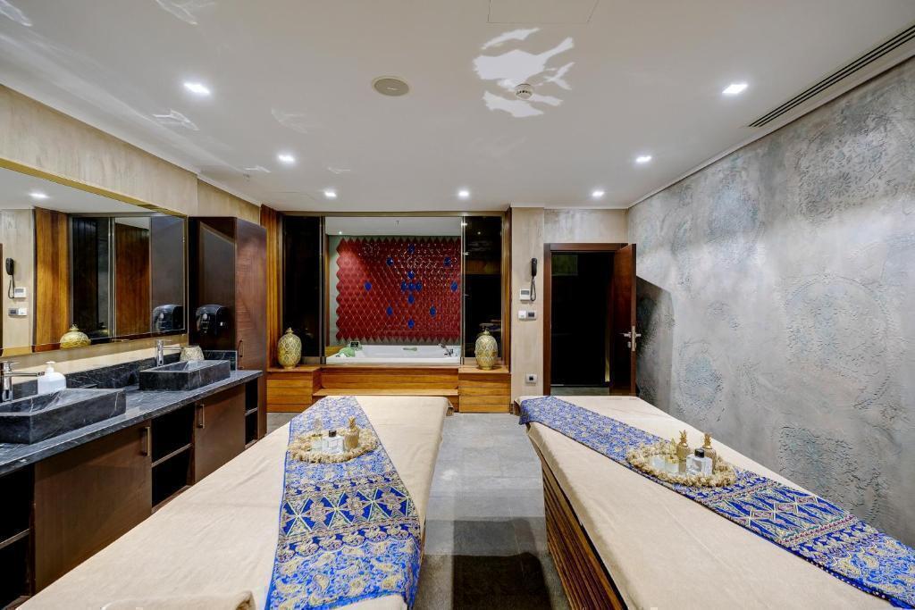  تور استانبول هتل لوکس دیز بای ویندهام 