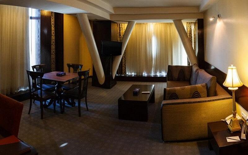  تور شیراز هتل آپارتمان چمران 