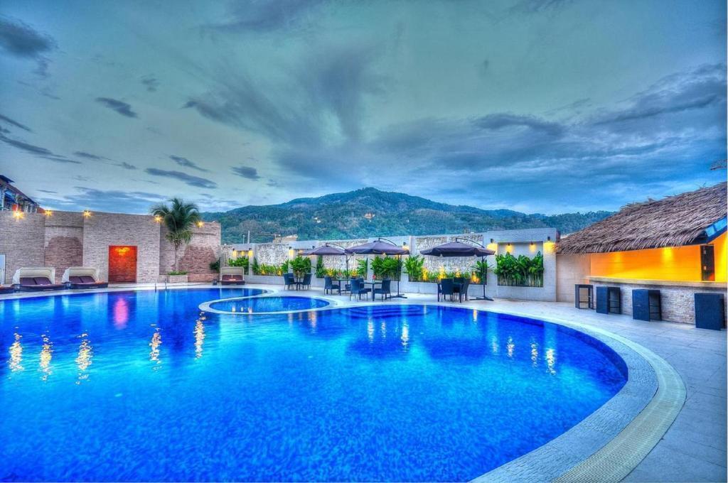 تور پوکت و سنگاپور اقامت در هتل پنج ستاره لاکچری مجری مستقیم با خدمات فولبرد صبحانه ناهار شام با پرواز ماهان و سلام ایر