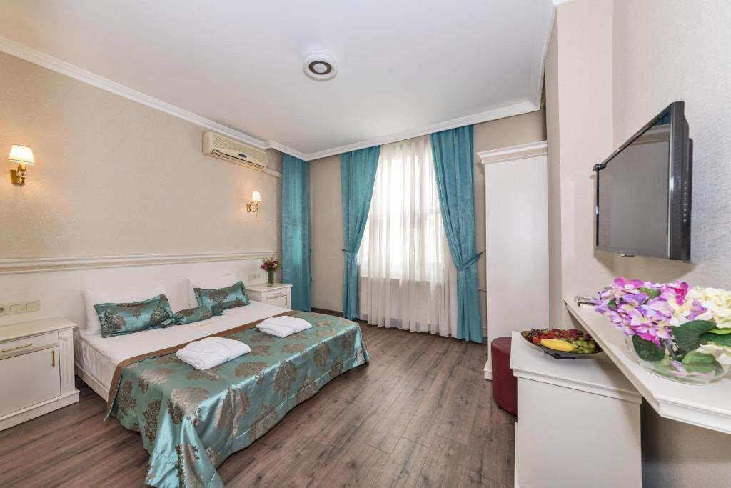 Valide Hotel Istanbul tour price