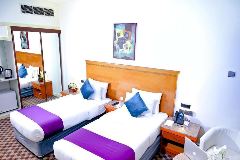  تور ارزان دبی ویژه انگشت نگاری 