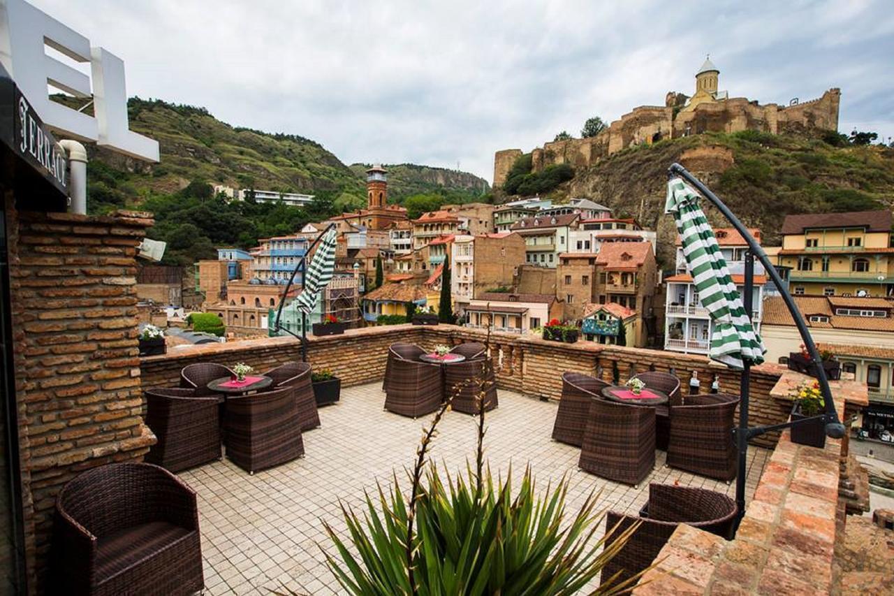 تور تفلیس هتل الد سیتی بوتیک