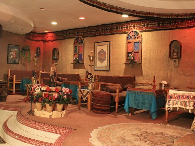 رزرو و خرید تور کیش هتل صدف با خدمات کامل و گشت جزیره بهمراه پرواز چارتری و منوی بوفه آژانس هواپیمایی آریا اوج پرواز مجر