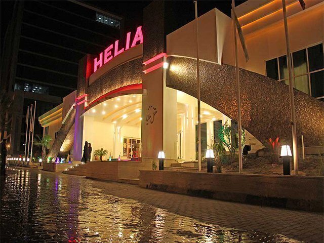 عکس ورودی از هتل هلیا کیش