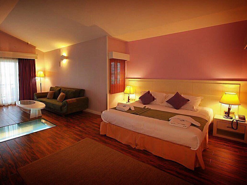 تور کیش هتل ترنج کیش + عکس