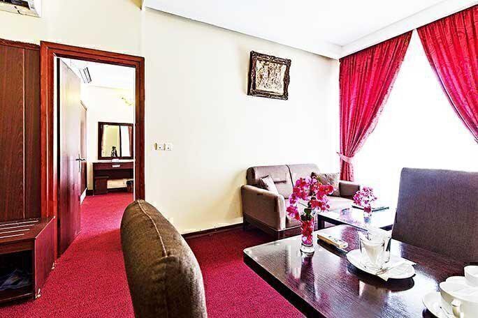 رزرو و خرید تور کیش هتل لوتوس با خدمات کامل و گشت جزیره بهمراه پرواز چارتری و منوی بوفه آژانس هواپیمایی آریا اوج پرواز م