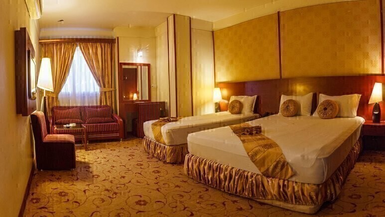  تور مشهد هوایی هتل عماد پنج ستاره و چهار ستاره بهمراه عکس و لوکیشن و نظرات مسافران با پرواز لحظه آخری ارزان اقامت در هت 