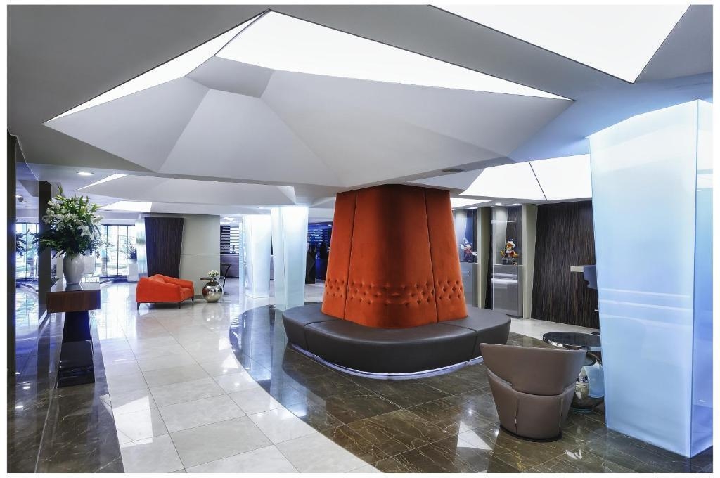  هتل 4 ستاره کارتون 