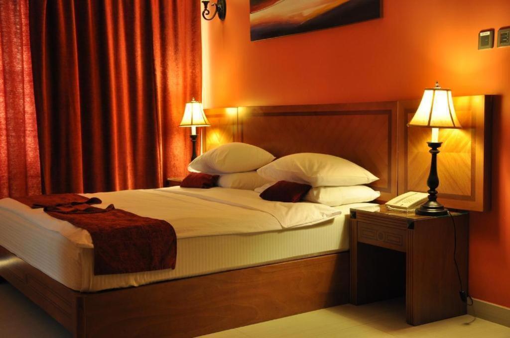  تور قیمت مناسب عمان هتل لارزا 