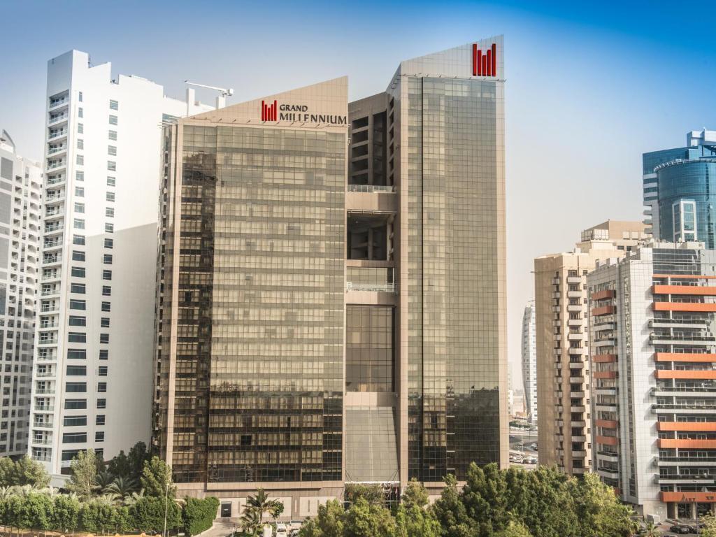 ارزان ترین تور دبی هتل با ویو برج خلیفه