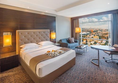 تور تفلیس هتل 5* دِ بیلتمور