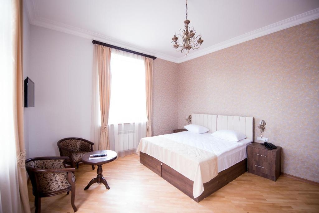 تور وان هتل رویال پالاس بهمراه عکس و لوکیشن و نظرات مسافران با اتوبوس vip لحظه آخری ارزان اقامت در هتل های کولر دار مرکز