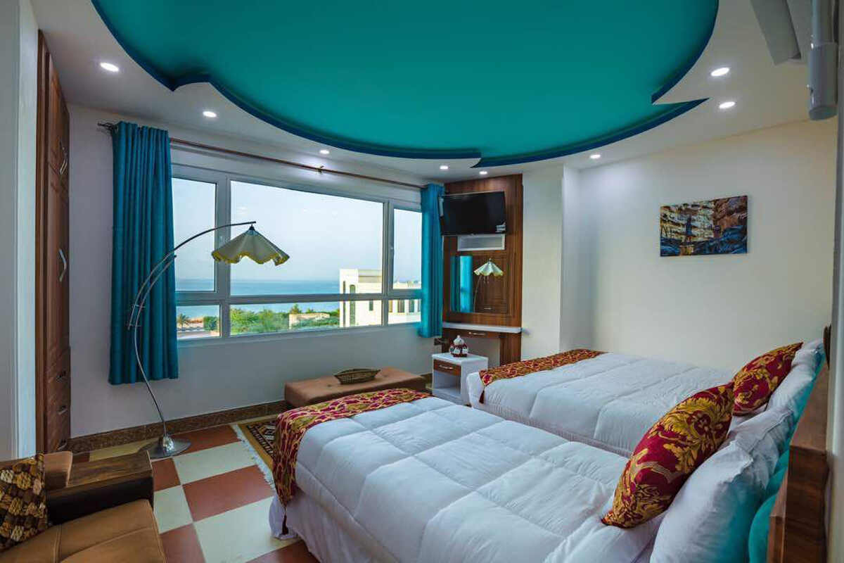 تور قشم-هتل 5 ستاره-هتل 4 ستاره-هتل 3 ستاره-امکانات-خدمات-عکس هتل-عکس اتاق-رستوران-لابی-نظرات