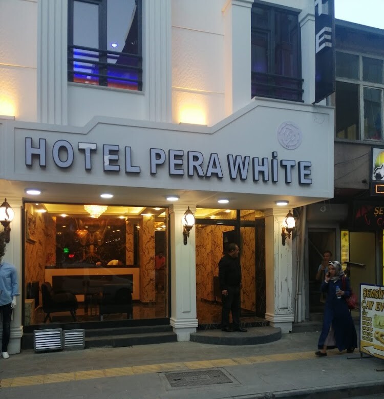 تور وان هتل پرا وایت Pera White