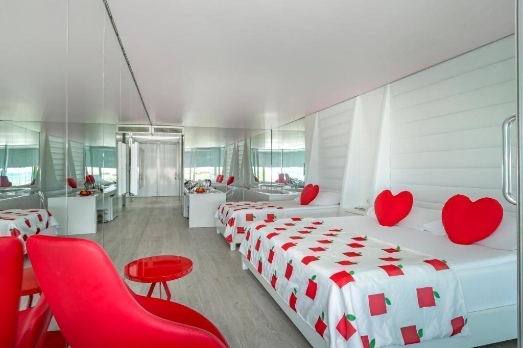 اتاق های هتل آدم و حوا آریا اوج پرواز