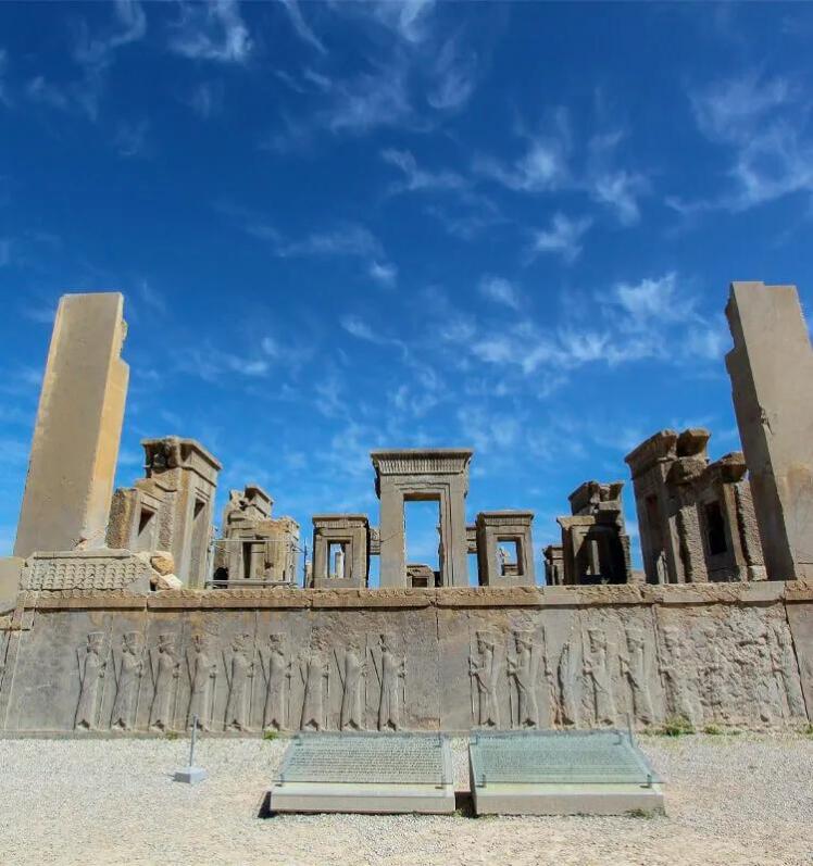 Shiraz Tour with Top 3, 4, 5-Star Hotels Air Land Package (1)