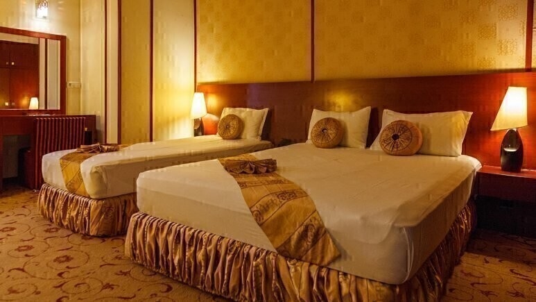  تور مشهد هوایی هتل عماد پنج ستاره و چهار ستاره بهمراه عکس و لوکیشن و نظرات مسافران با پرواز لحظه آخری ارزان اقامت در هت 