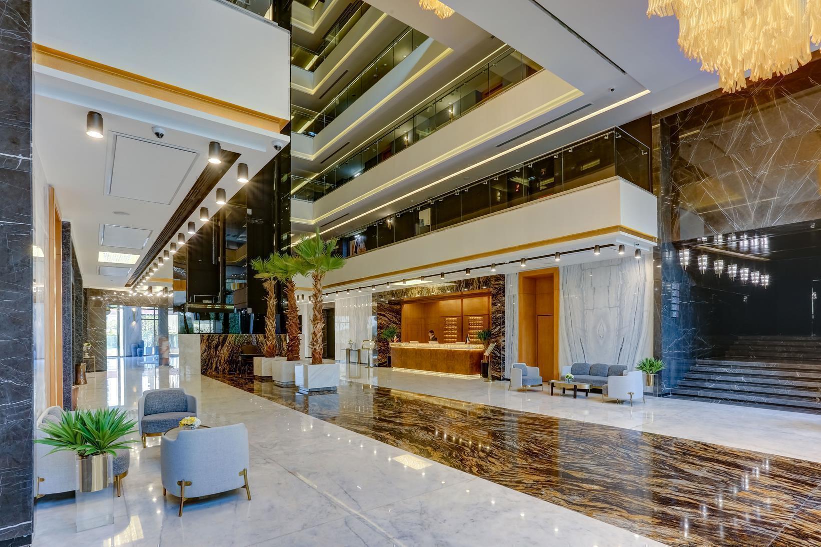 عکس استخر هتل پالاس کیش