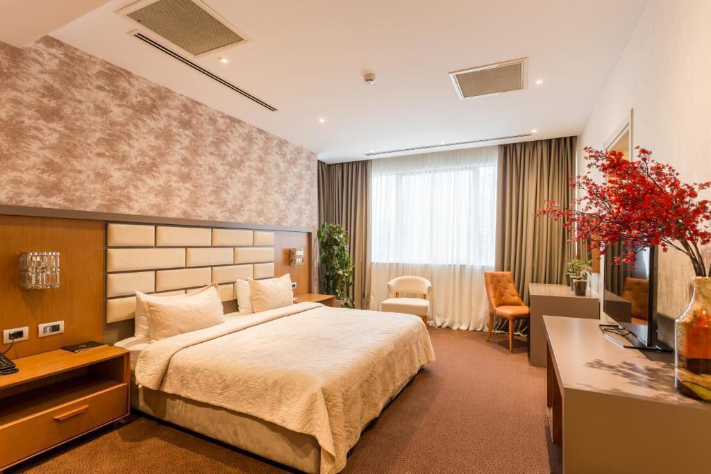 تور لوکس باتومی