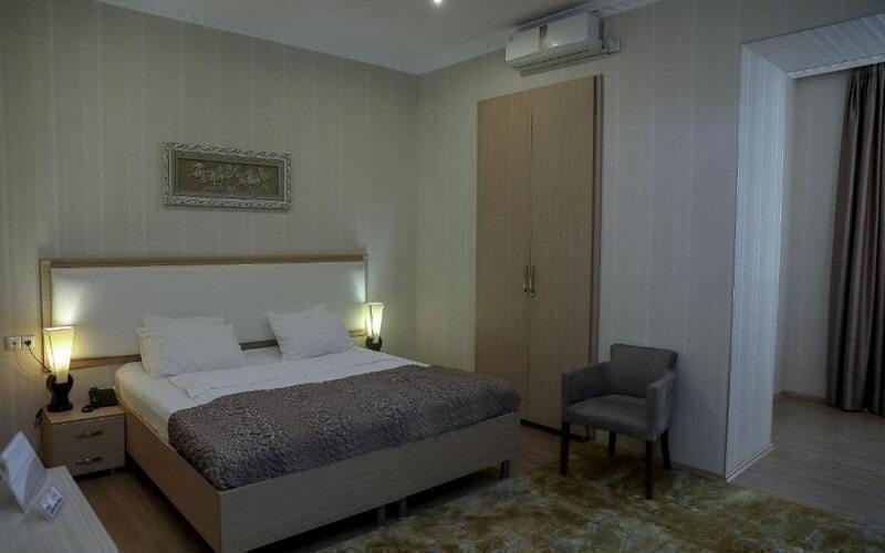 قیمت تور تفلیس هتل روستا ولی پالاس