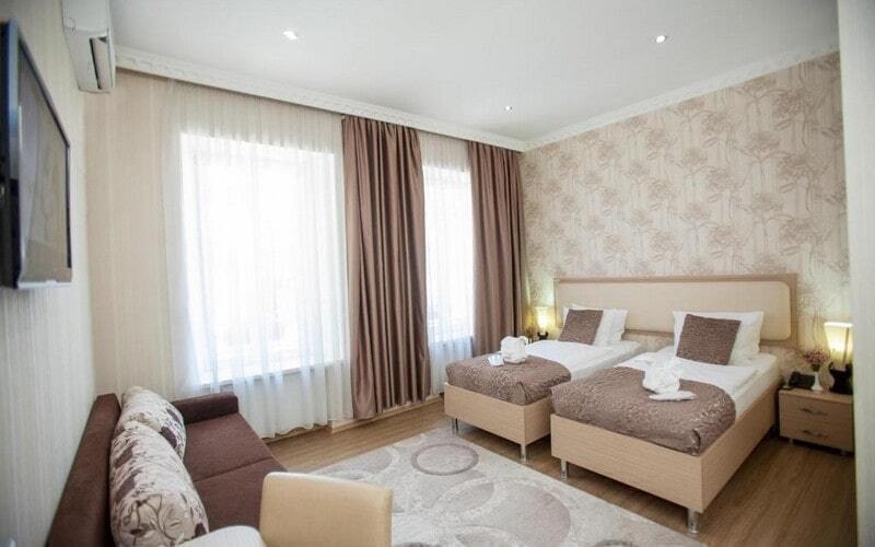 قیمت تور تفلیس هتل روستا ولی پالاس