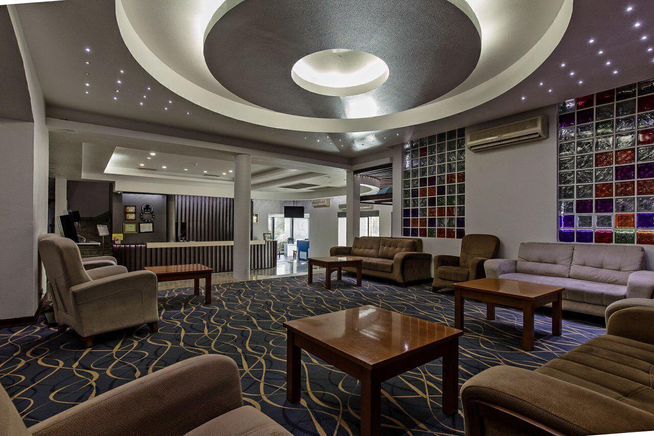  رزرو و خرید تور کیش هتل سان رایز با خدمات کامل و گشت جزیره بهمراه پرواز چارتری و منوی بوفه آژانس هواپیمایی آریا اوج پروا 