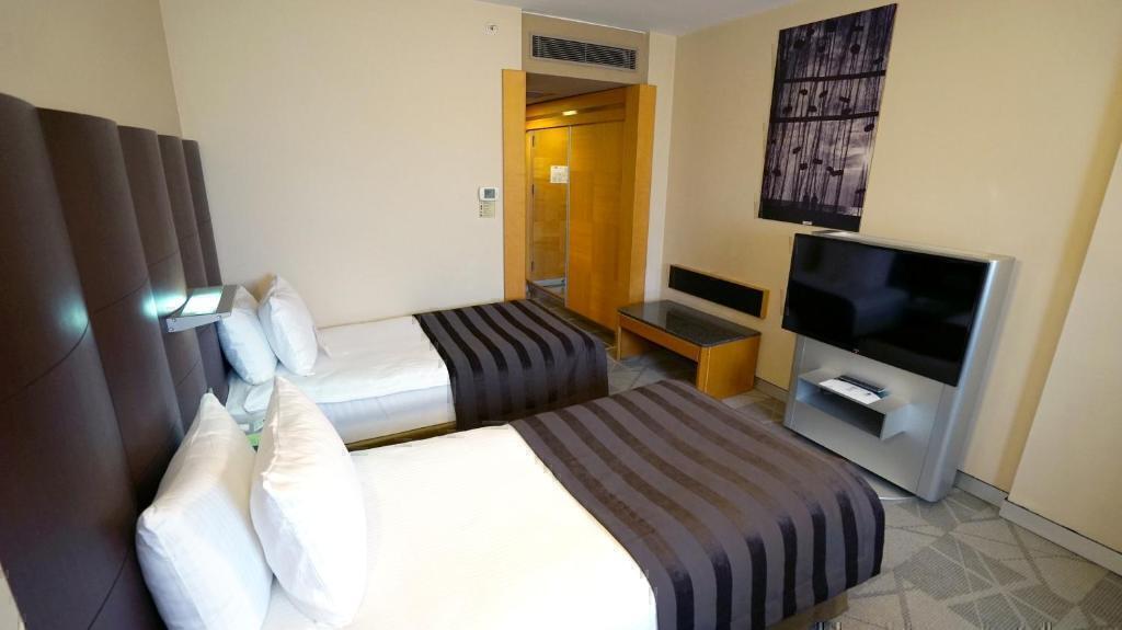 هتل 5 ستاره پوینت تکسیم استانبول