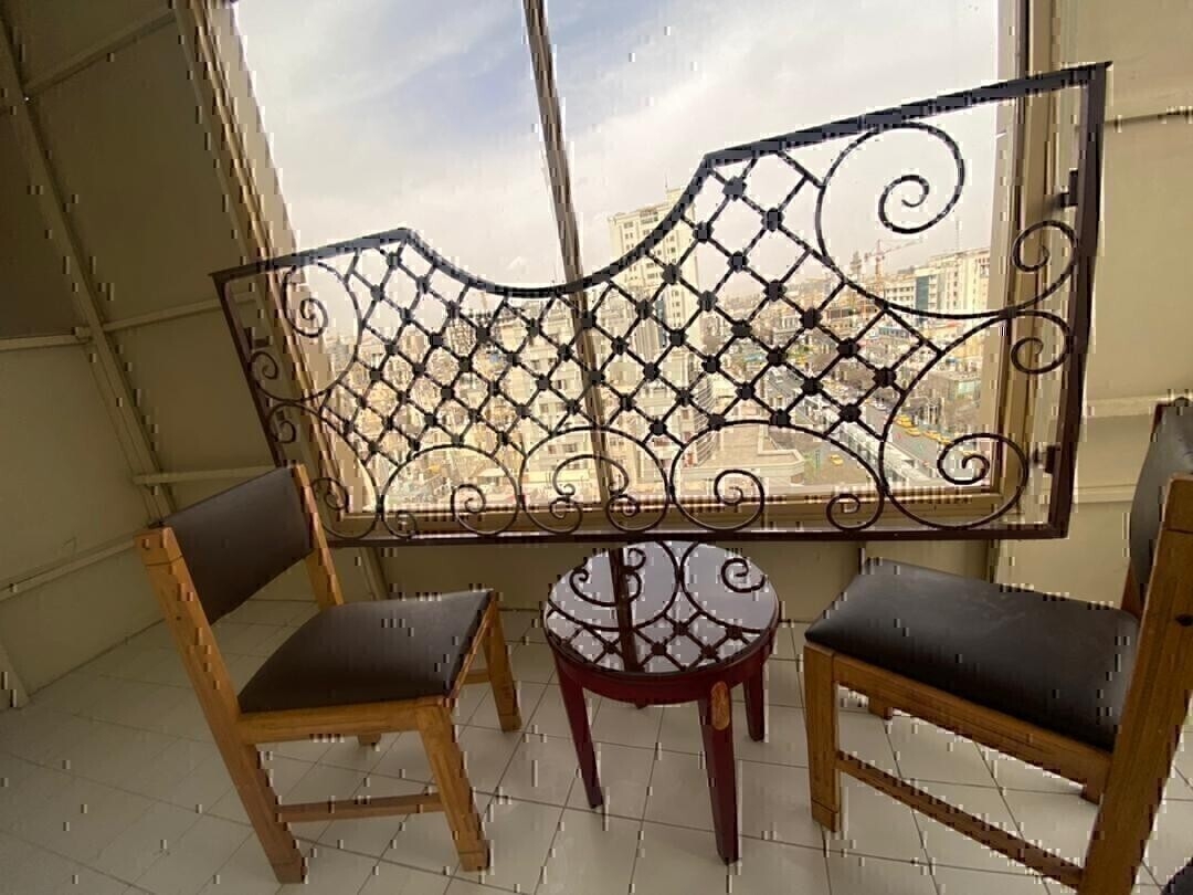 ویو هتل سایه