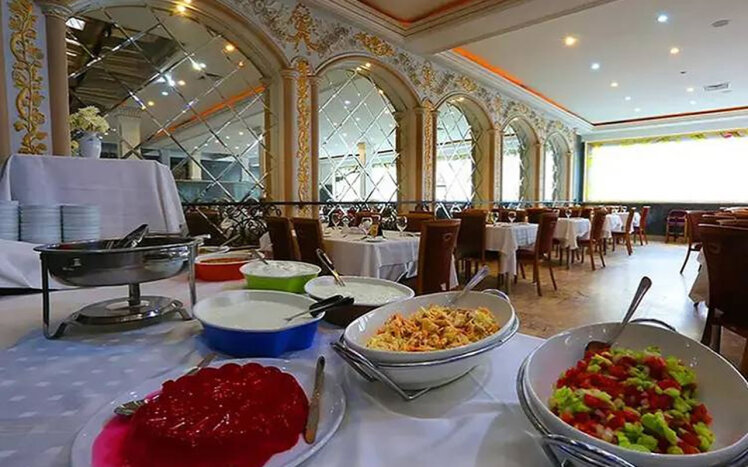 تور مشهد هتل تارا زمینی با قطار دربستی کوپه ای 