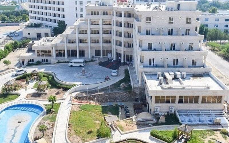 عکس هتل سه ستاره گامبرون کیش